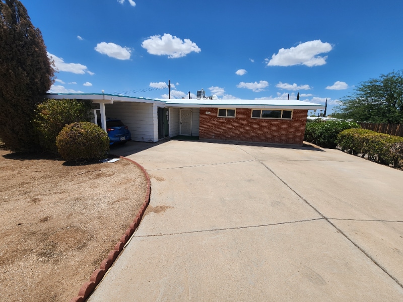 Foto principal - 7202 E Beverly Dr