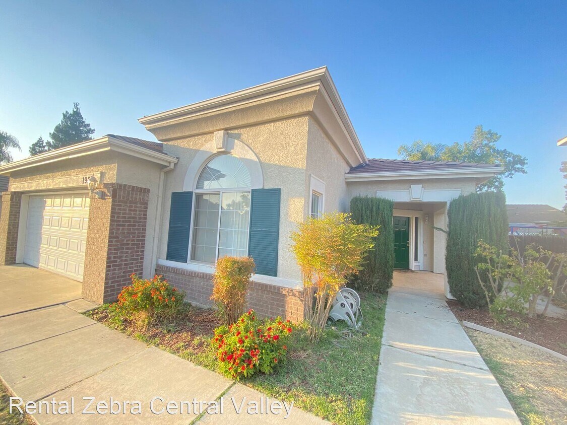 4 br, 2 bath House 1923 Pinehurst Dr House Rental in Merced, CA