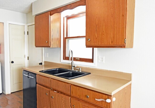 Foto del edificio - 30 Bayberry Ln