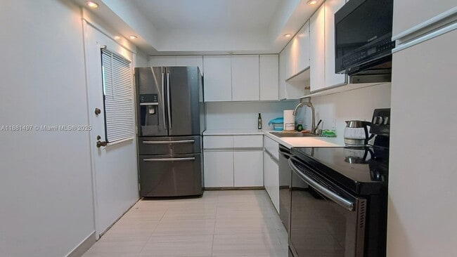 Foto del edificio - 3475 N Country Club Dr