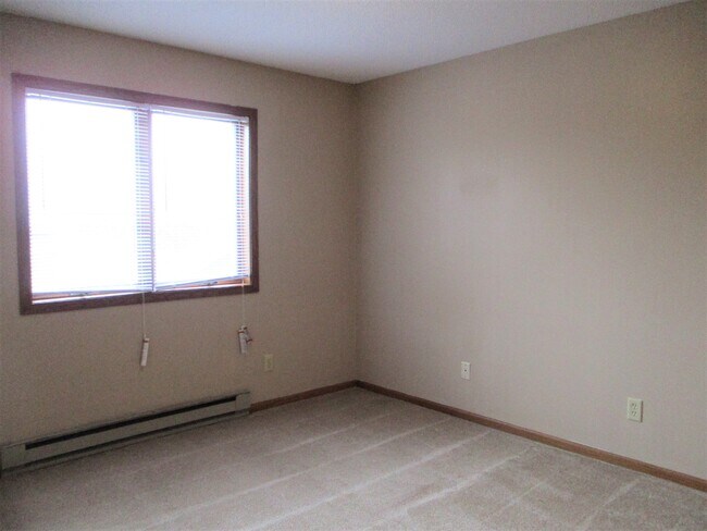 Foto del edificio - 2825 56th St NW