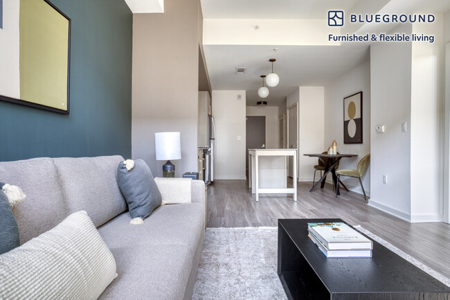 Foto del edificio - 600 H St NE