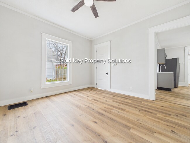 Foto del edificio - Renovated 3-Bedroom House with Fenced Backyard! (Section 8 Approved)