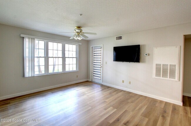 Foto del edificio - 7667 N Wickham Rd