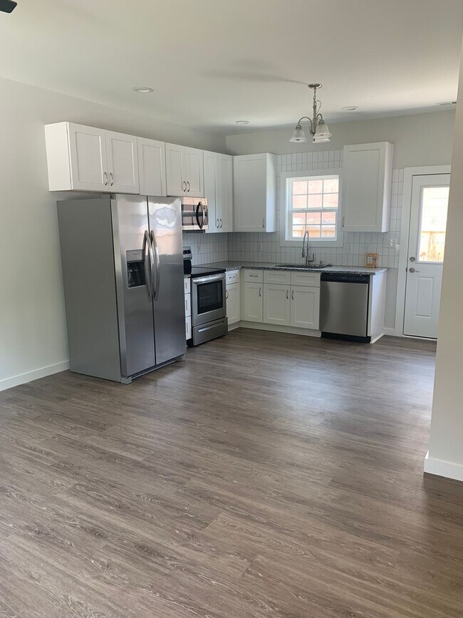 Foto del edificio - Beautiful Two Bedroom Duplex in Gastonia!