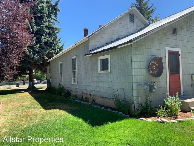 Building Photo - 2 br, 1 bath House - 113 4th Ave