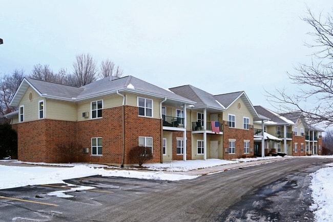 Primary Photo - Lincoln Court Senior Apartments