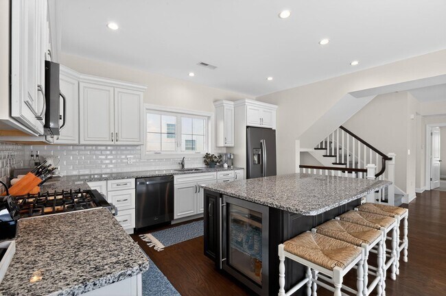 Foto del edificio - 103 N Madison Ave