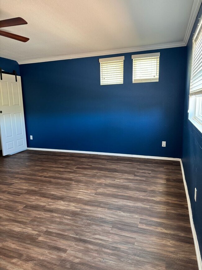 Foto del edificio - For Rent in West Murrieta – Spacious 5BR Home
