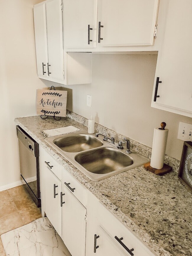 Rand at Tillery Apartments in Knoxville, TN