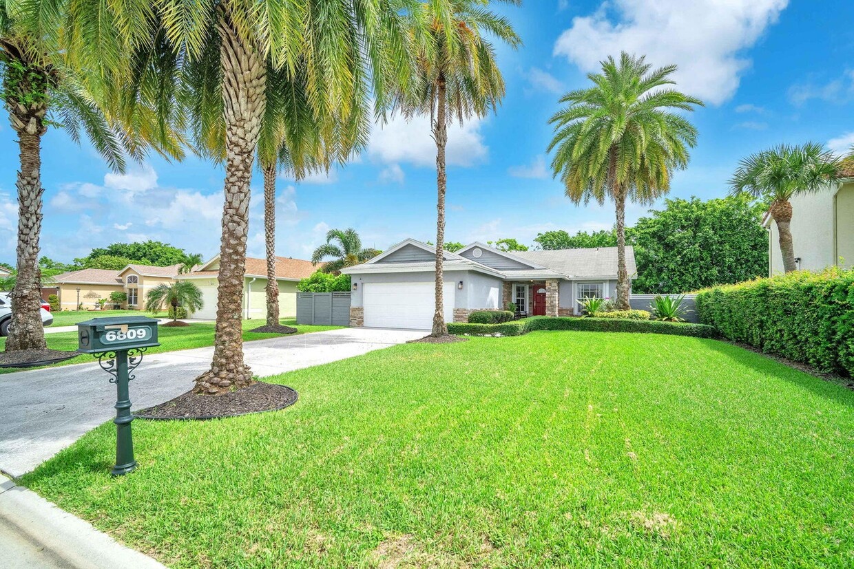 Primary Photo - 6809 Barnwell Dr