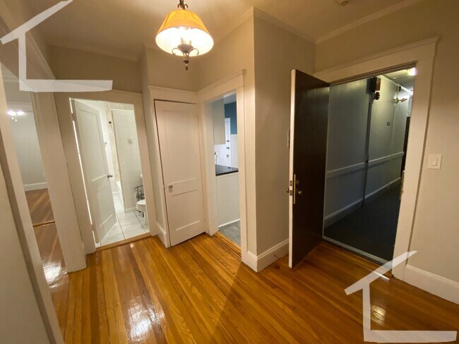 Building Photo - Cleveland Circle Area of Brighton. Steps f...