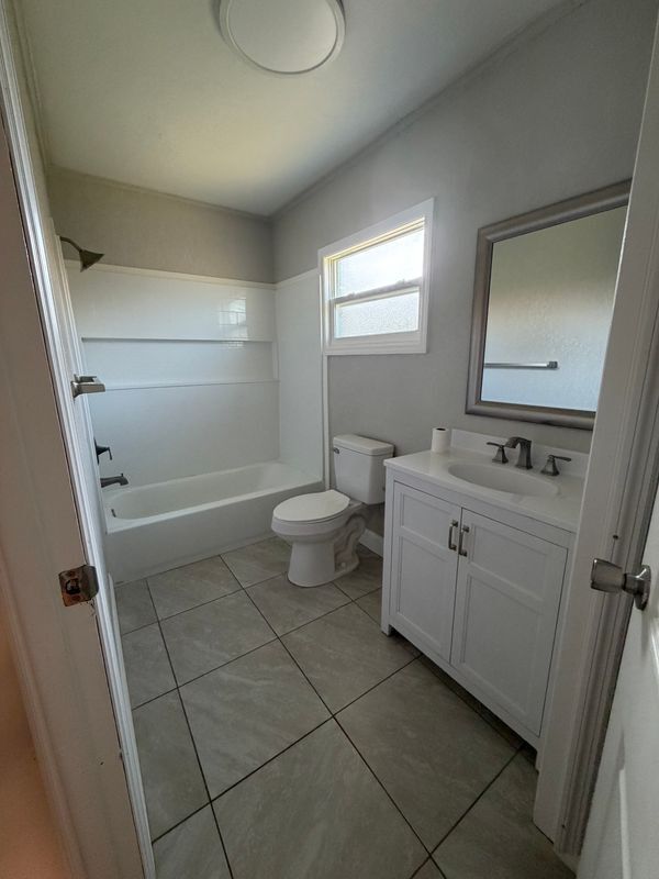 Foto del edificio - 37802 Whitehouse Ave