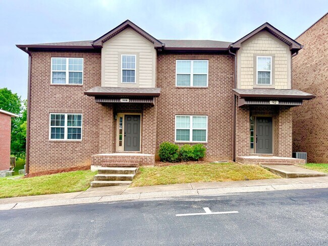 Foto del edificio - 90 Promontory Ln