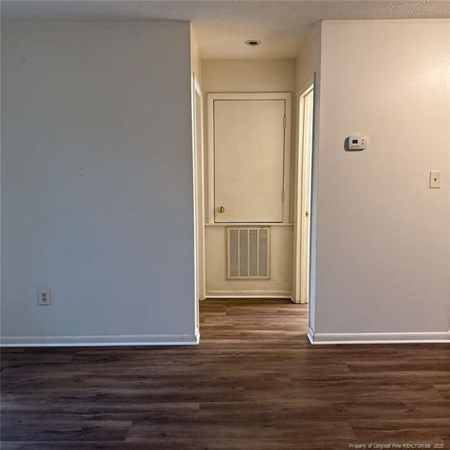 Building Photo - 1128 Southwood Dr