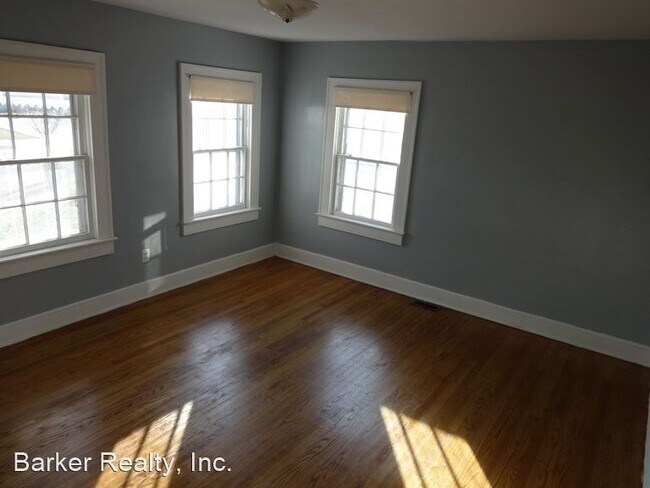 Building Photo - 2 br, 1 bath House - 207 E. Juniper Avenue
