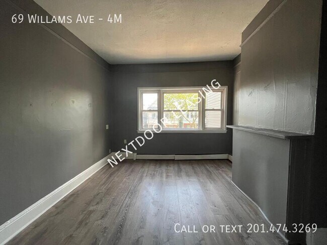 Foto del edificio - 69 Willams Ave-4M