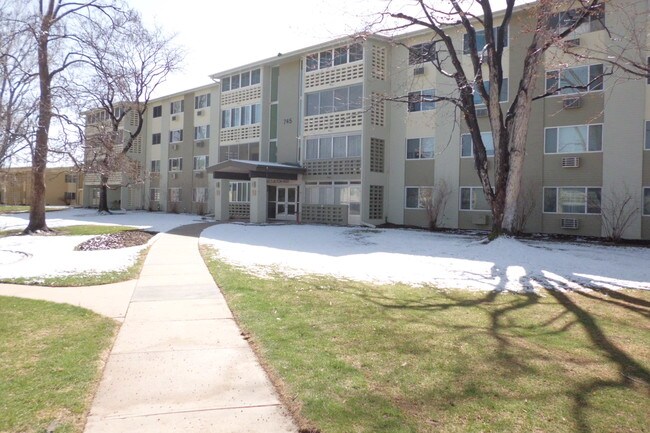 Building Photo - 745 S Alton Way