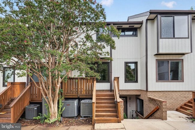 Building Photo - 1703 Westwind Way