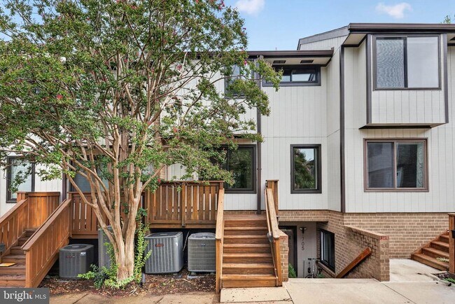 Foto del edificio - 1703 Westwind Way
