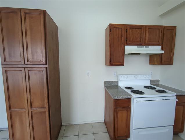 Building Photo - 2735 Summit Oak Cir