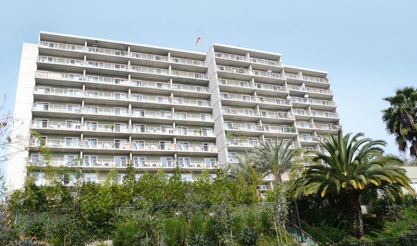 Foto principal - 450 S Grand View St