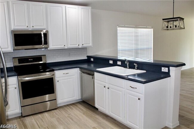 Foto del edificio - 9729 Pineapple Preserve Ct