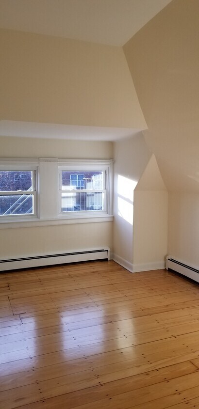 Foto del edificio - 89 Englewood Ave