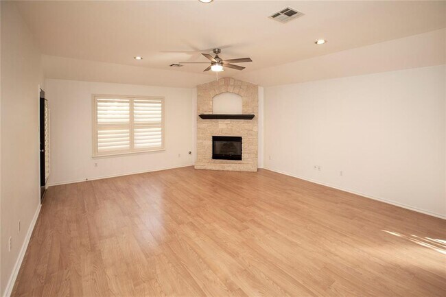 Building Photo - 7104 Gentle Oak Dr