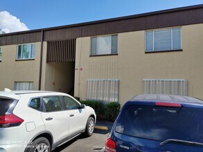 Building Photo - 615 N Keene Rd
