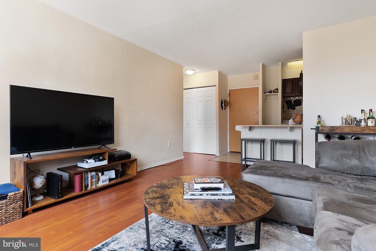 Foto principal - 2101-17 Chestnut St
