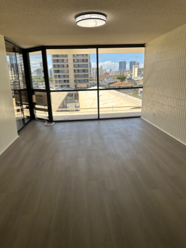 Building Photo - 2334 Kapiolani Blvd