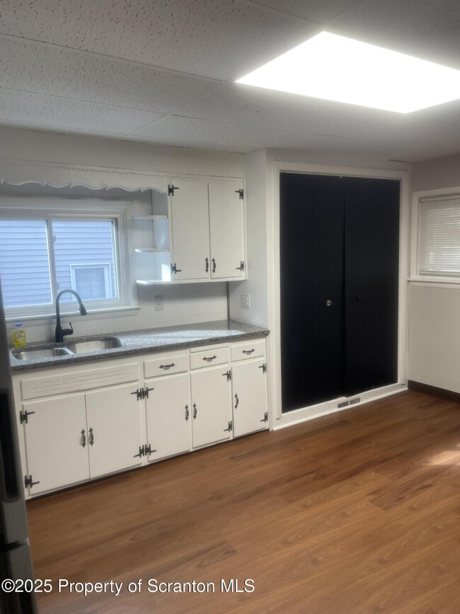 Building Photo - 2301 Boulevard Ave