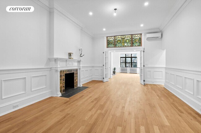 Foto del edificio - 248 Henry St
