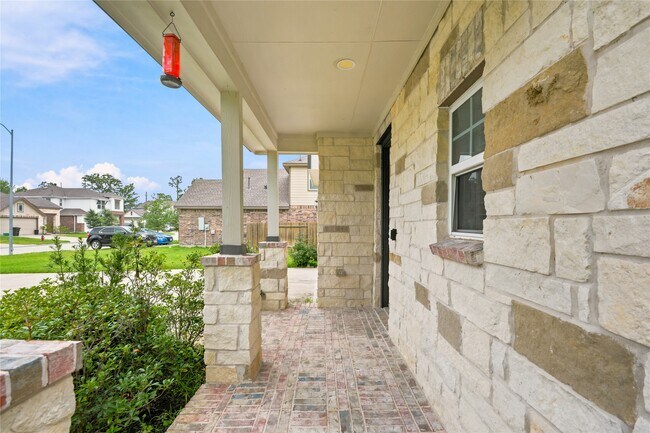 Building Photo - 1202 Vilamoura Ct