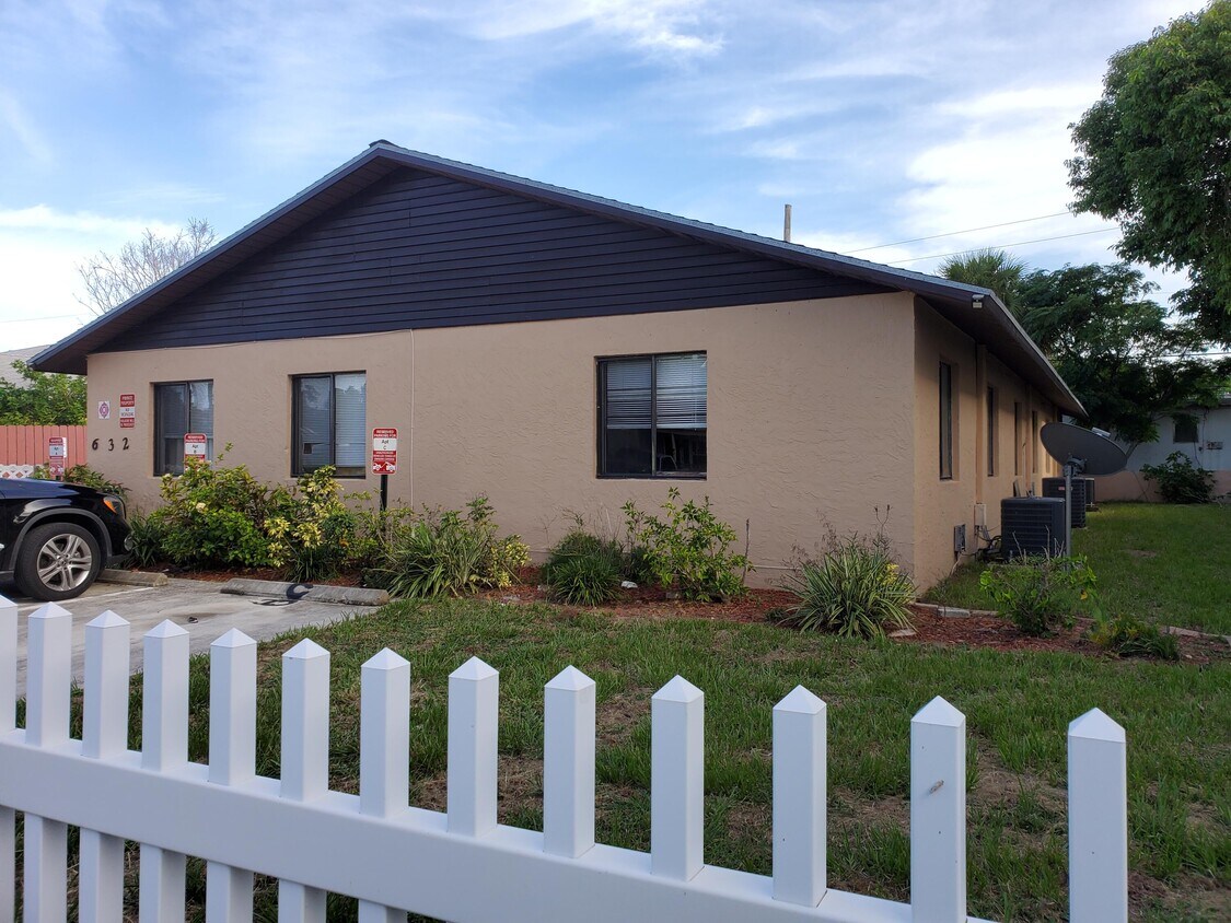 Foto principal - 632 57th St