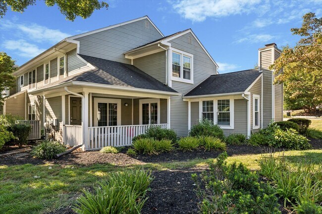 Building Photo - Beautiful 2BD/2BA Condo in Bradford Square!