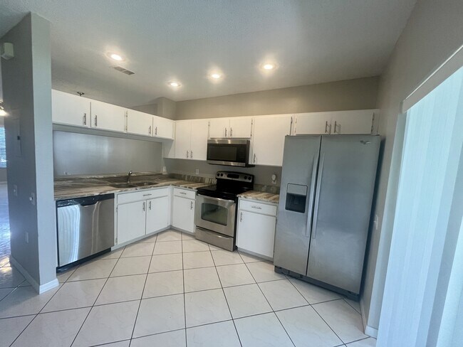 Building Photo - 12356 Berkeley Square Dr