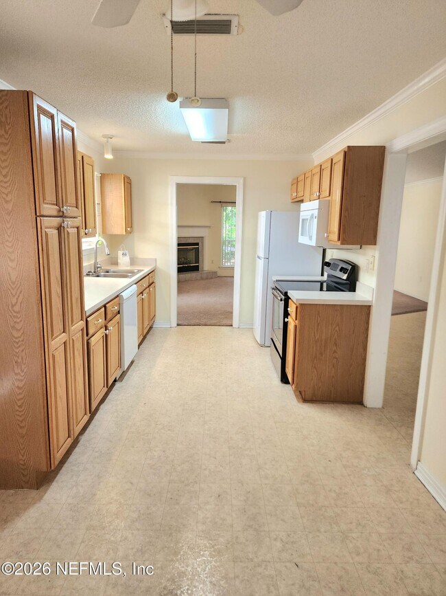 Foto del edificio - 7485 Cliff Cottage Dr