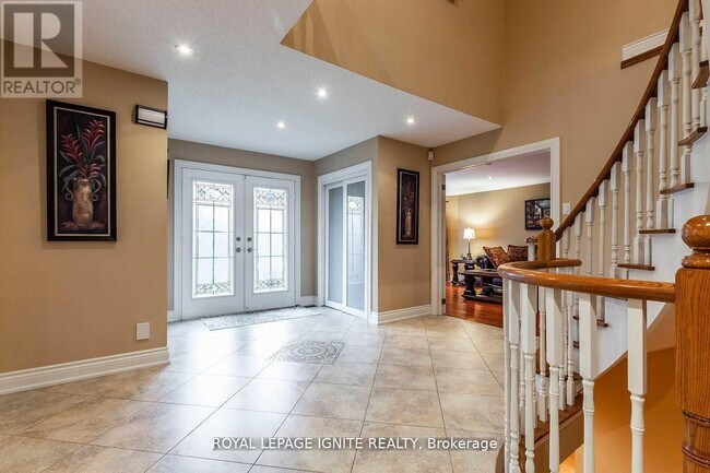 Building Photo - 16 Chalmers Ct