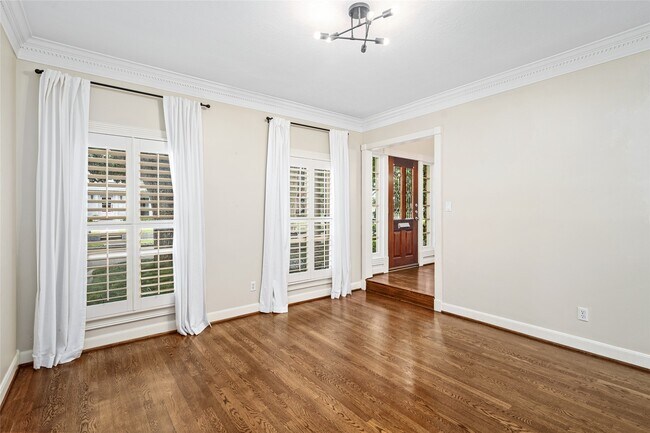 Foto del edificio - 3127 Lafayette St