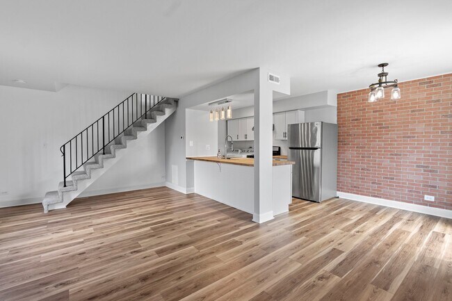 Foto del edificio - 1607 Cornell Pl