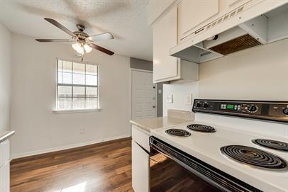 Primary Photo - 104 N 11th St