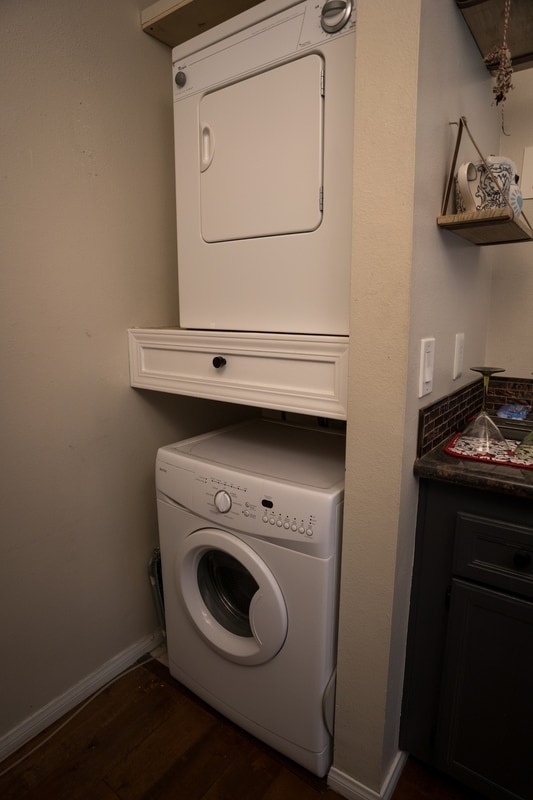 Building Photo - 6725 Mission Gorge Rd