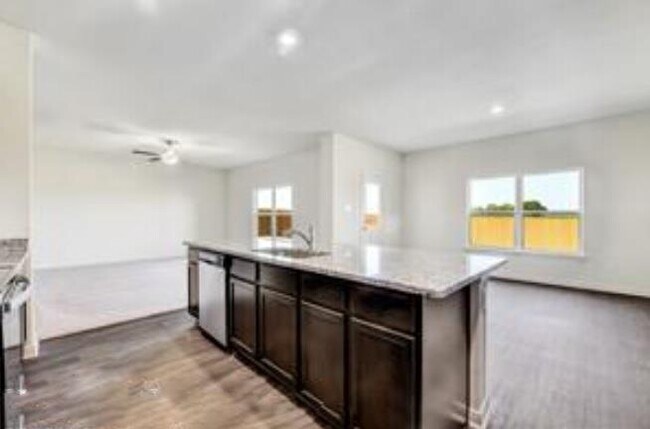 Building Photo - 3038 Citron Garden