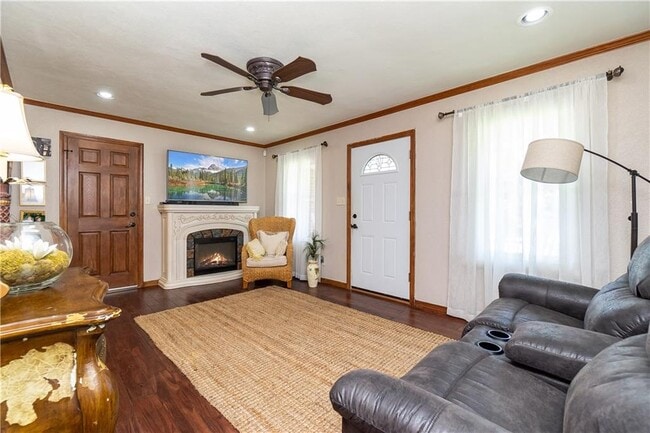 Photo - 1504 Johnston Dr House