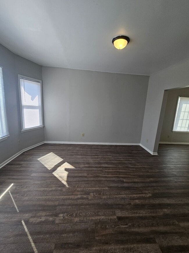 Building Photo - 2135-2137 N 44th St. (Duplex)