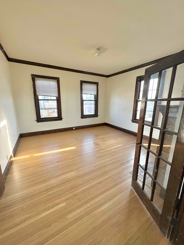 Building Photo - 7 E 42nd St