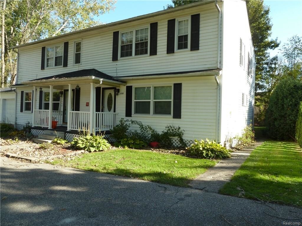 Primary Photo - 47550 Sugarbush Rd