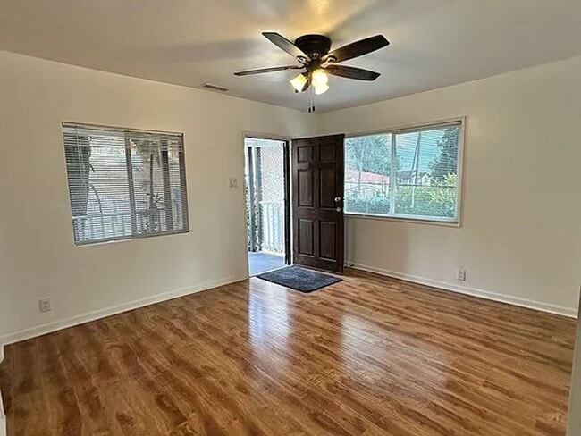 Building Photo - 3935 Tampico Ave